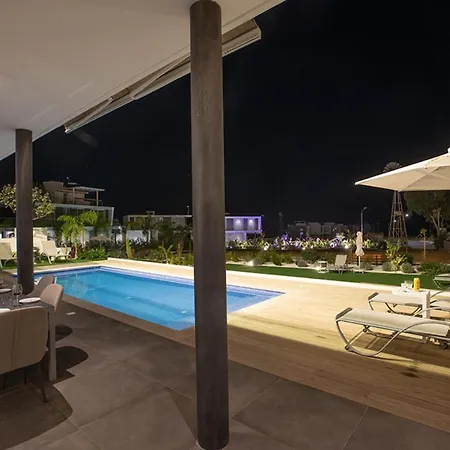 Villa Exclusive 4 Bed With Majestic Sea Views 1686